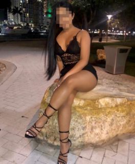 Yabancı sınırsız travesti Nikola